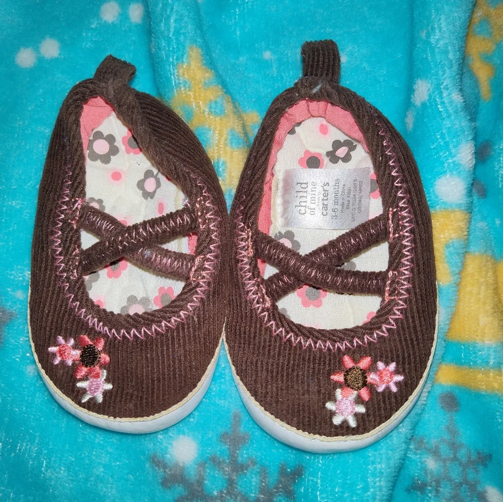 👶 Carter’s Child of Mine Baby Shoes – Size 3–6 Months